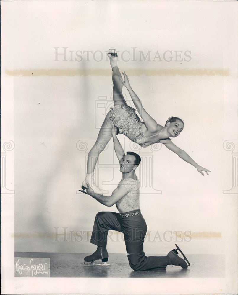 1958 French Ice Skaters The Boyers Press Photo - Historic Images