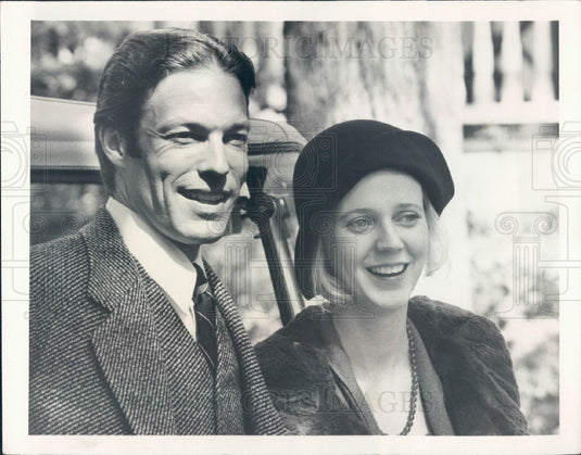 1974 Actors Richard Chamberlain & Blythe Danner Photo - Historic Images
