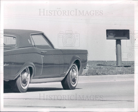 1970 Robot Traffic Devise Orbis III Press Photo - Historic Images