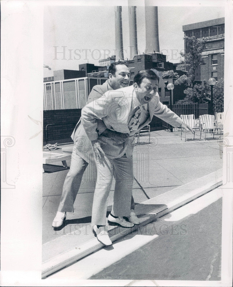 1975 Detroit Newsmen Sonny Eliott/ J Kelley Press Photo - Historic Images