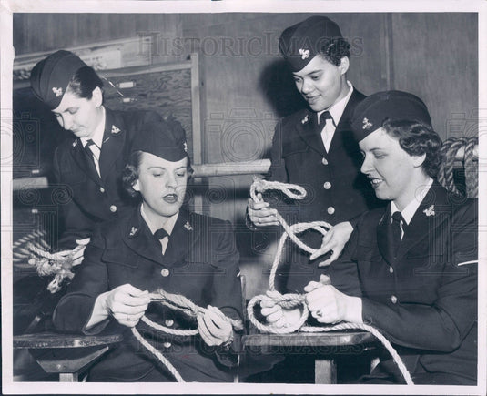 1956 Detroit MI US Navy WAVES Press Photo - Historic Images