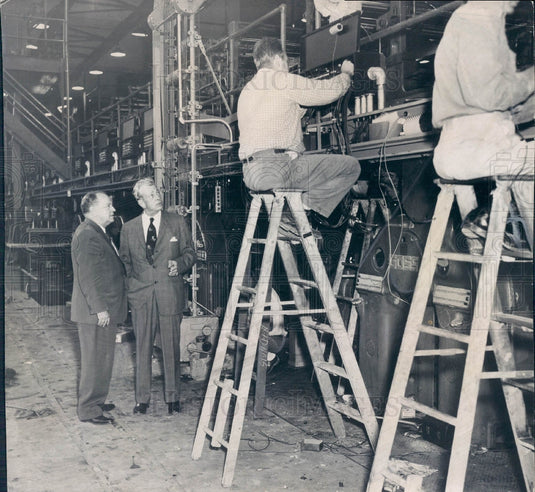 1957 IL Sen Dirksen/Sun-Times Editor Akers Press Photo - Historic Images