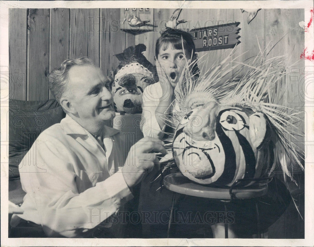 1960 IL Pumpkin Artist Larry Nocerino Press Photo - Historic Images