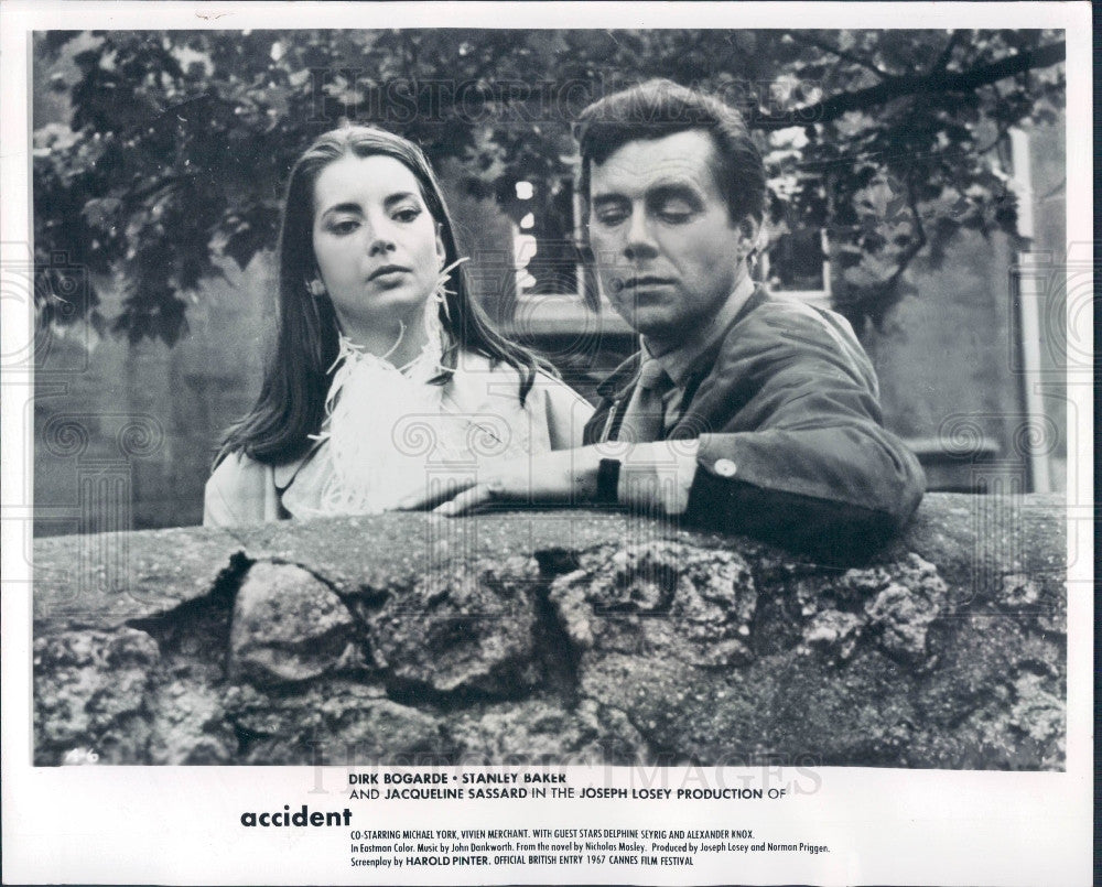 1967 Actors Dirk Bogarde/Jacqueline Sassard Press Photo - Historic Images