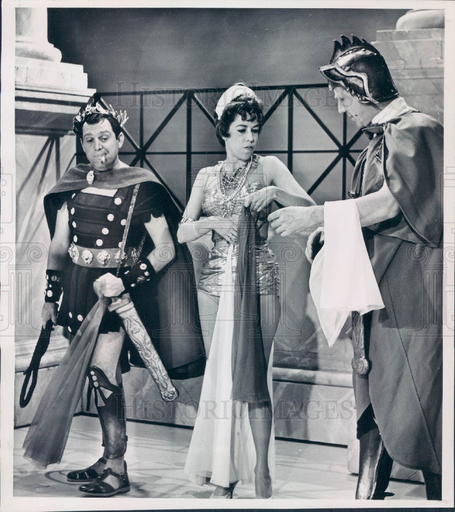 1961 Carol Burnett/Alan King/Durward Kirby Press Photo - Historic Images