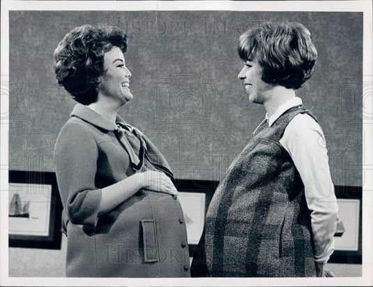 1968 Actors Carol Burnett & Nanette Fabray Press Photo - Historic Images