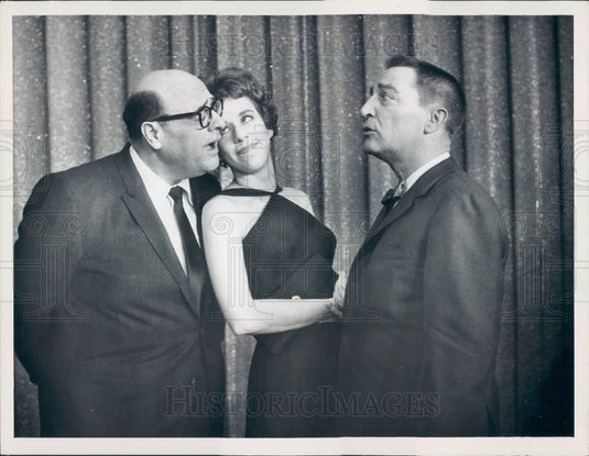 1961 Actors Carol Burnett & Jack Leonard Press Photo - Historic Images