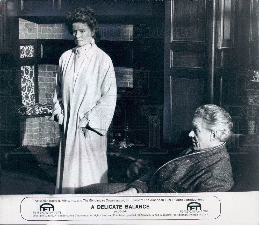 1975 Actors Katharine Hepburn/Paul Scofield Press Photo - Historic Images