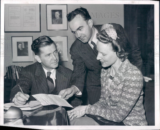 1942 Detroit Office of War Transportation Press Photo - Historic Images