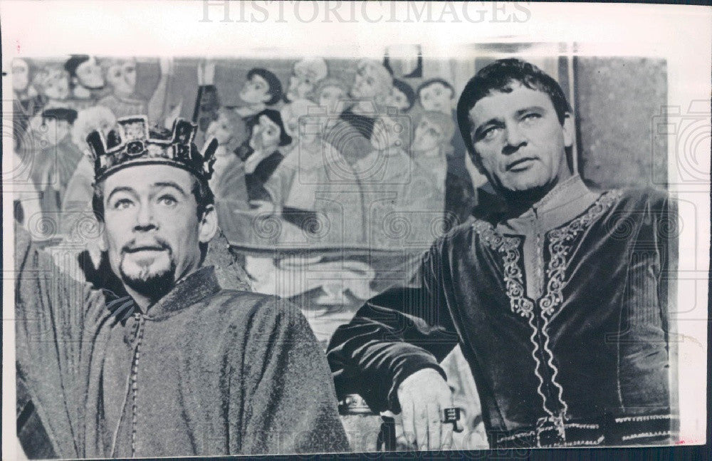 1965 Actors Richard Burton &amp; Peter O&#39;Toole Press Photo - Historic Images