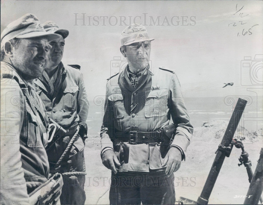 1971 Richard Burton/Brook Williams/John Orchard Photo - Historic Images