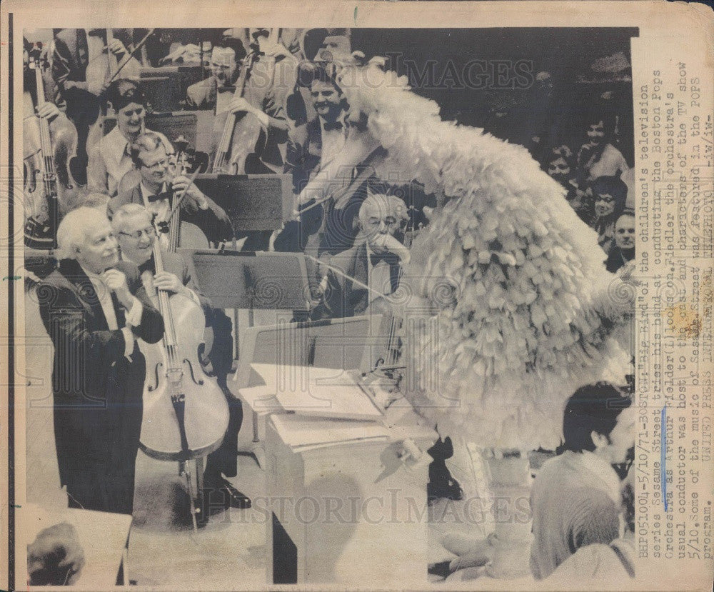 1971 Sesame Street Big Bird Boston Pops Orchestra Photo - Historic Images