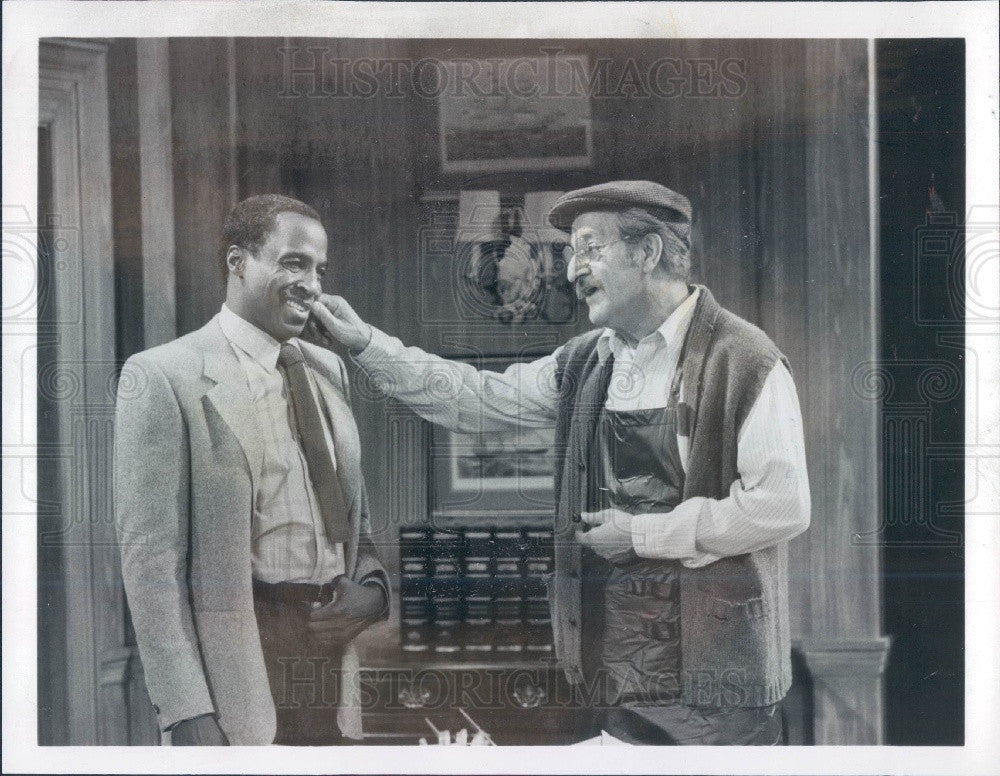 1982 Actors Robert Guillaume &amp; Danny Thomas Press Photo - Historic Images