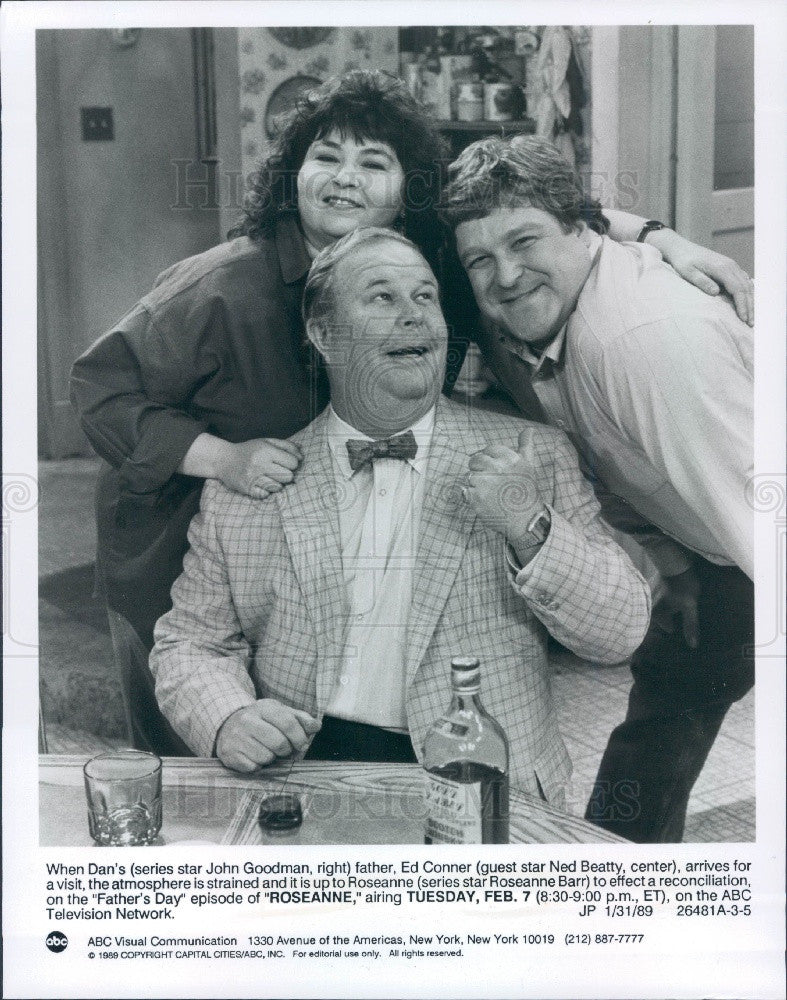 1989 John Goodman/Ned Beatty/Roseanne Barr Press Photo - Historic Images