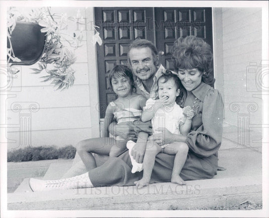 1971 Actress Sherri Finkbine & Family Press Photo - Historic Images