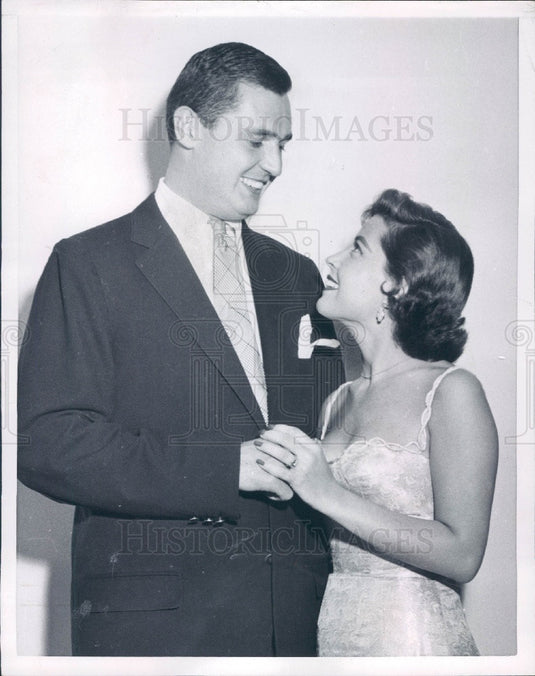 1956 Actor Gloria DeHaven & Fiance Press Photo - Historic Images