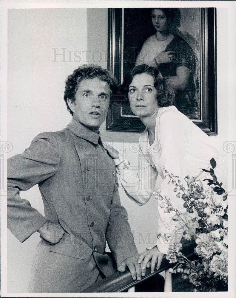 1975 Paul Rudd & Kitty Winn Beacon Hill Press Photo - Historic Images