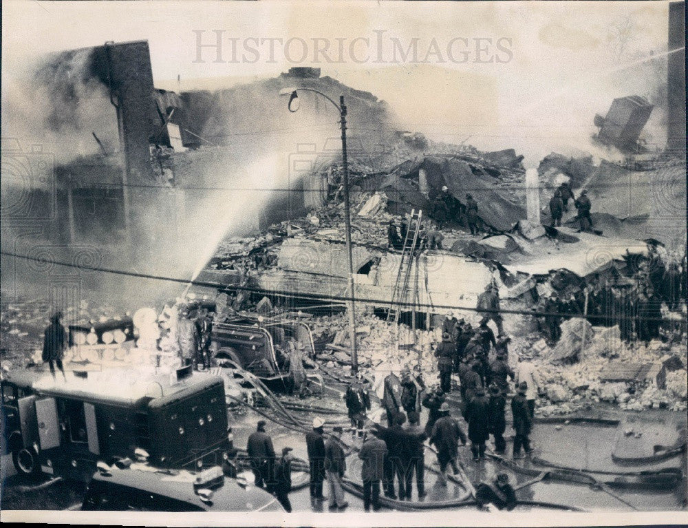 1968 Chicago Mickelberry Sausage Plant Fire Press Photo - Historic Images