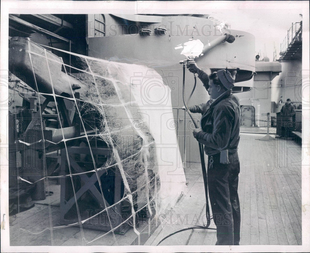 1946 US Navy Plastic Covering Equipment Press Photo - Historic Images