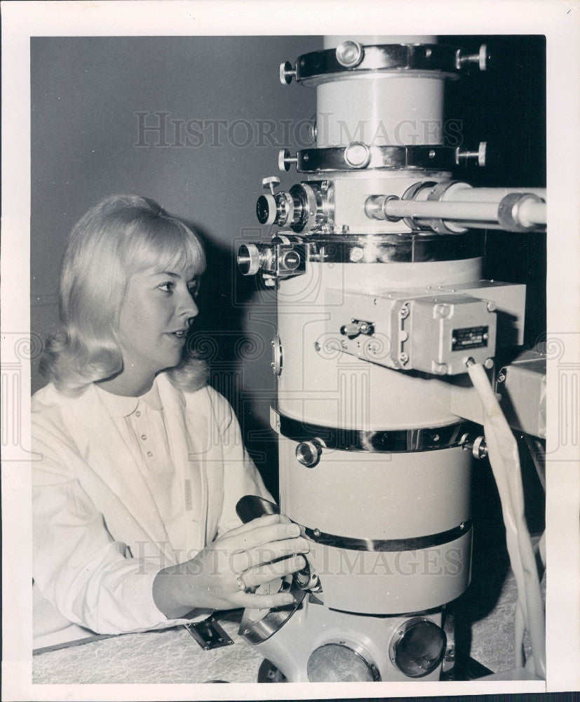 1968 IL Lutheran Hosp Electron Microscope Press Photo - Historic Images