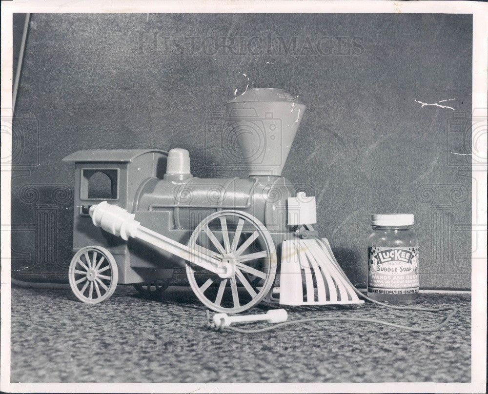 1952 Toy Engine That Blows Bubbles Press Photo - Historic Images