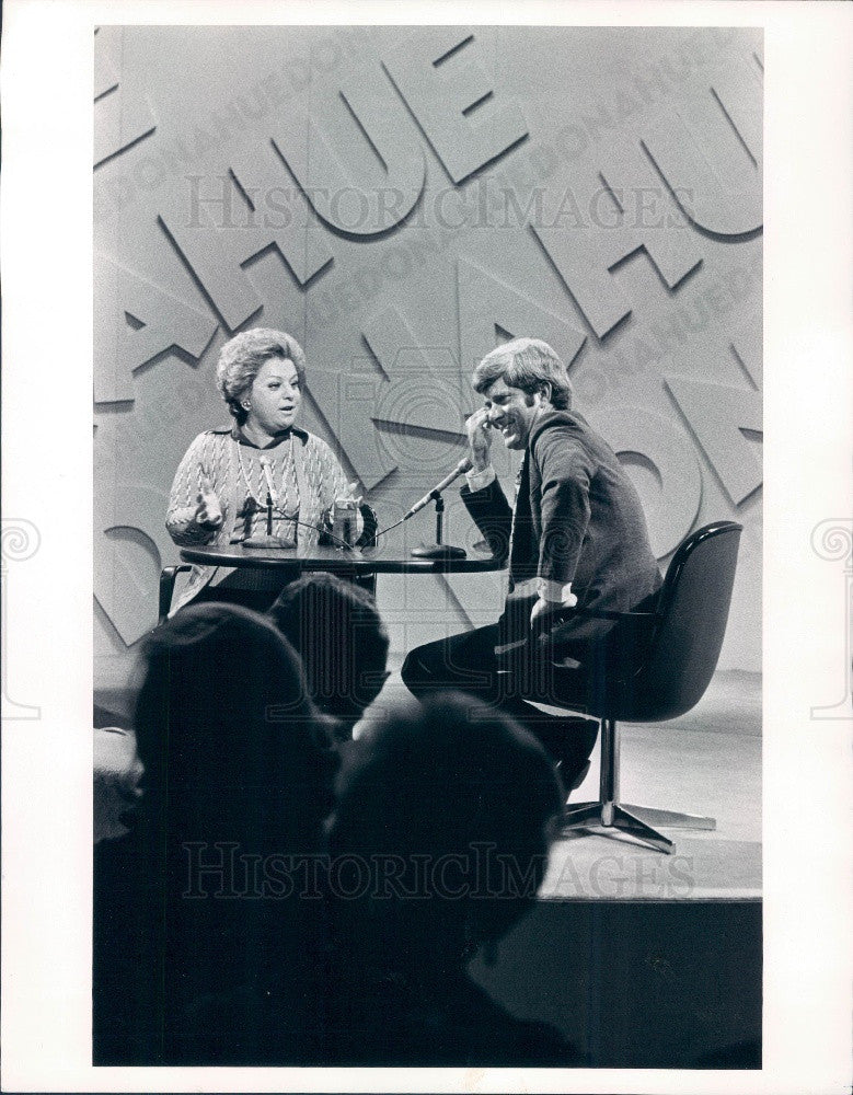 1974 Phil Donahue &amp; Totie Fields Press Photo - Historic Images