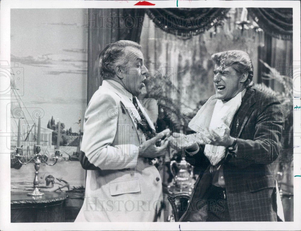 1977 Robert Mandan &amp; Richard Mulligan Soap Press Photo - Historic Images