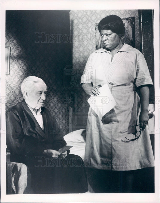 1967 Actors Claudia McNeil & Art Smith Press Photo - Historic Images