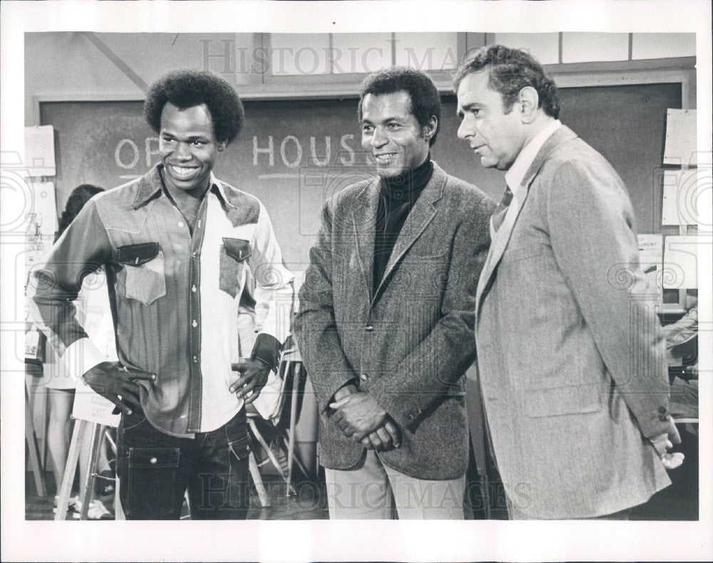 1972 Actors Michael Constantine/Lloyd Haynes Photo - Historic Images