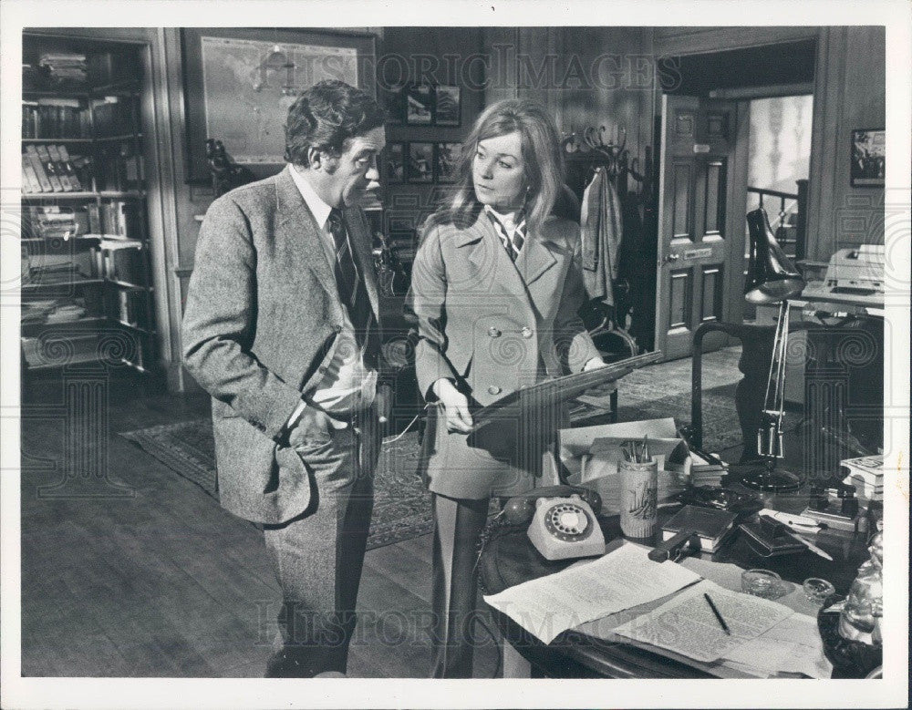 1971 Actors Shirley MacLaine/John Gregson Press Photo - Historic Images