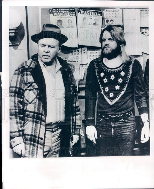 1974 Actors Michael Campbell & Carroll O'Connor Photo - Historic Images