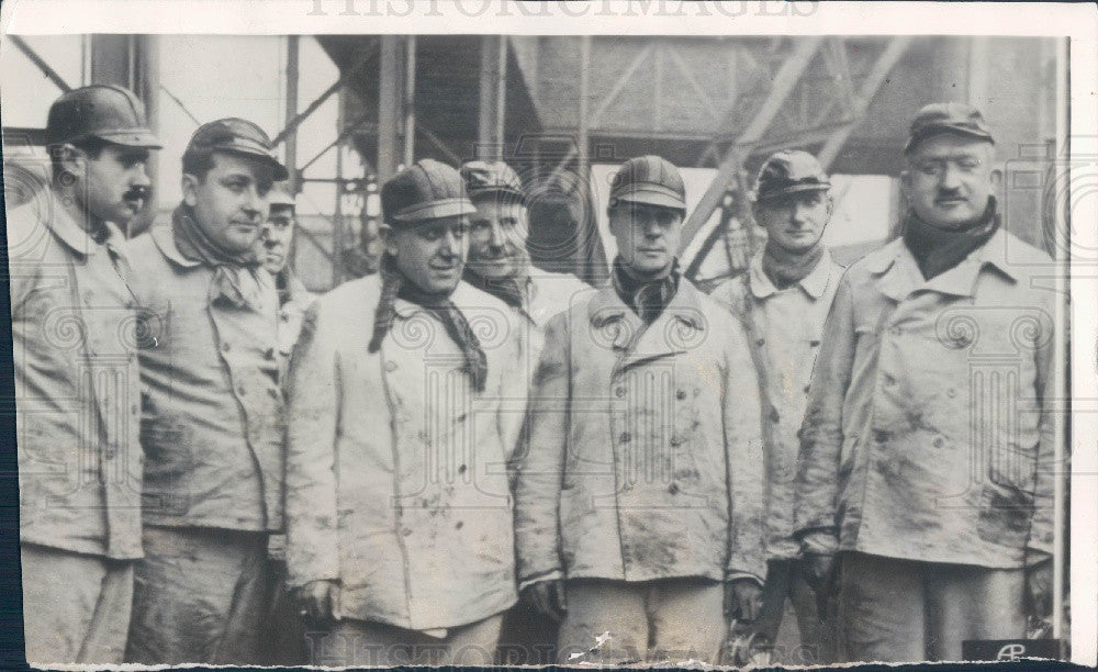 1937 GB Duke of Windsor &amp; German Miners Press Photo - Historic Images