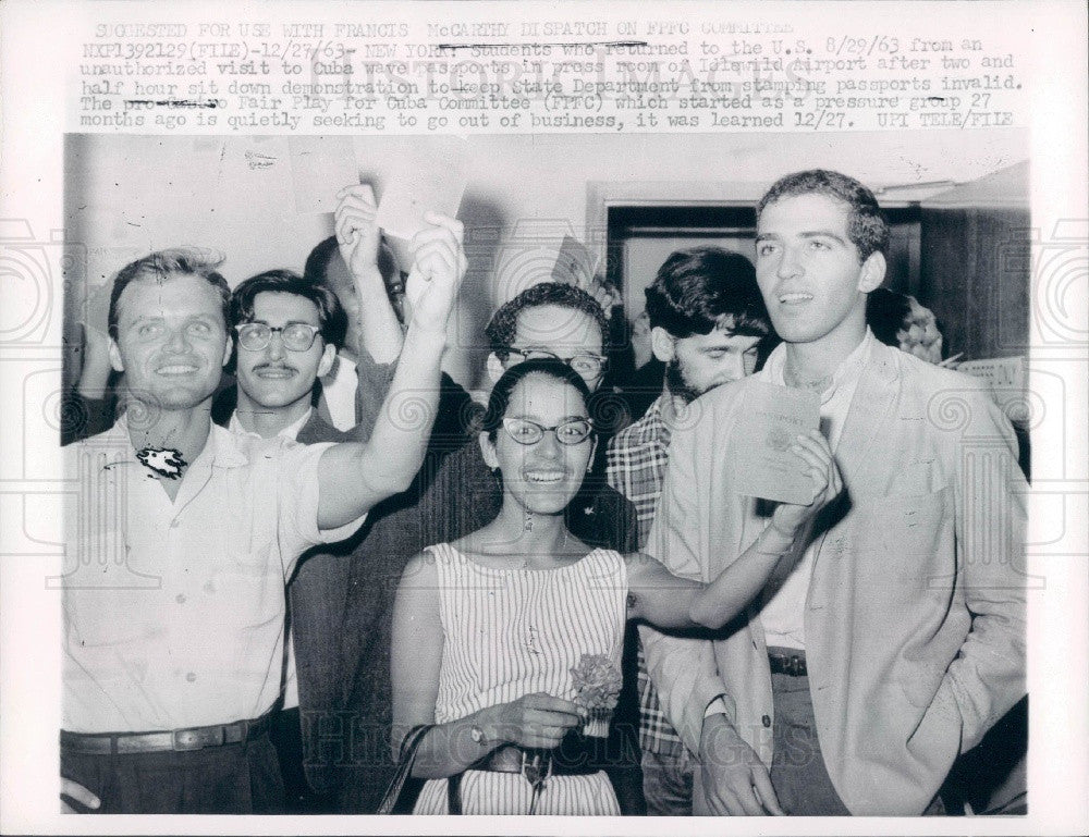 1963 Am Students Unauthorized Visit to Cuba Press Photo - Historic Images