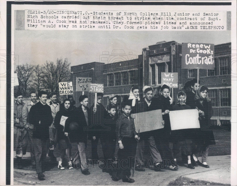 1947 N College Hill OH Student Strike Press Photo - Historic Images