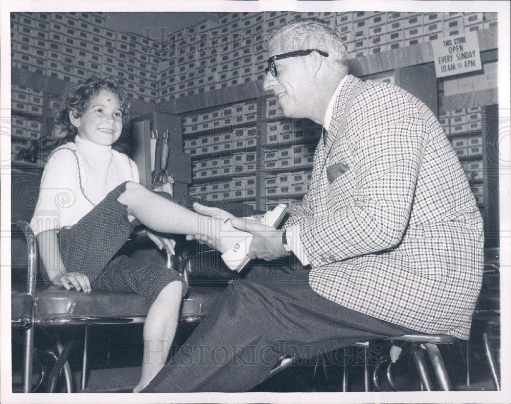 1960 American Shoe Tycoon Harry Karl Press Photo - Historic Images