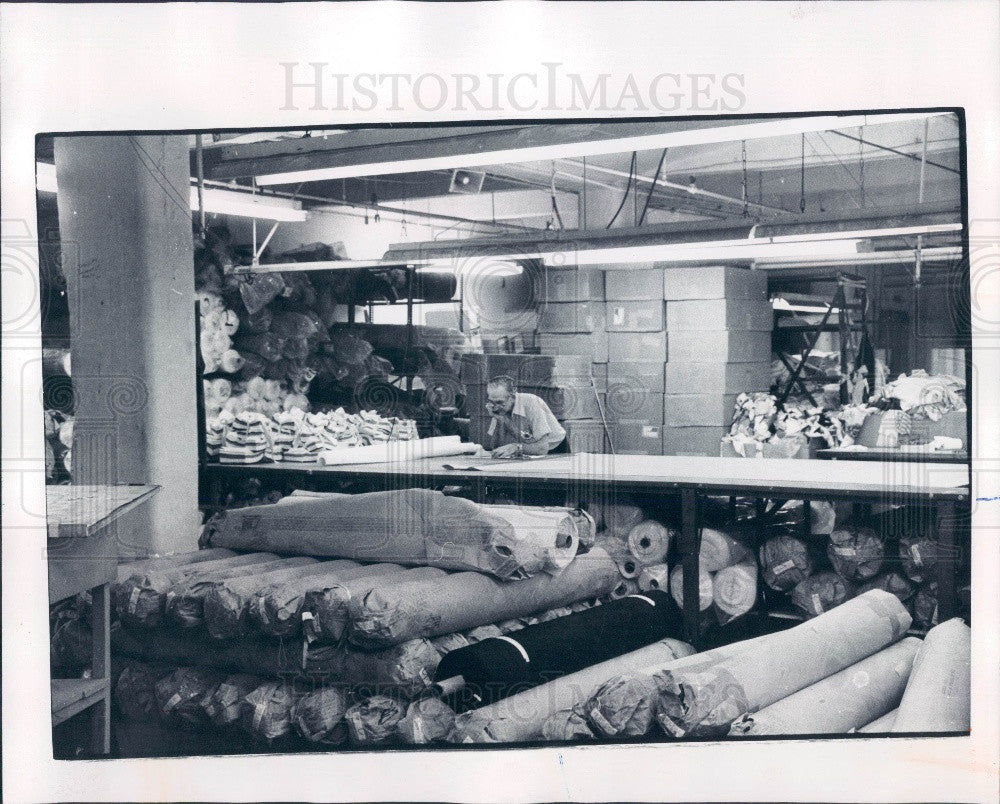 1975 Chicago IL Apparel Co. Caron Inc Press Photo - Historic Images