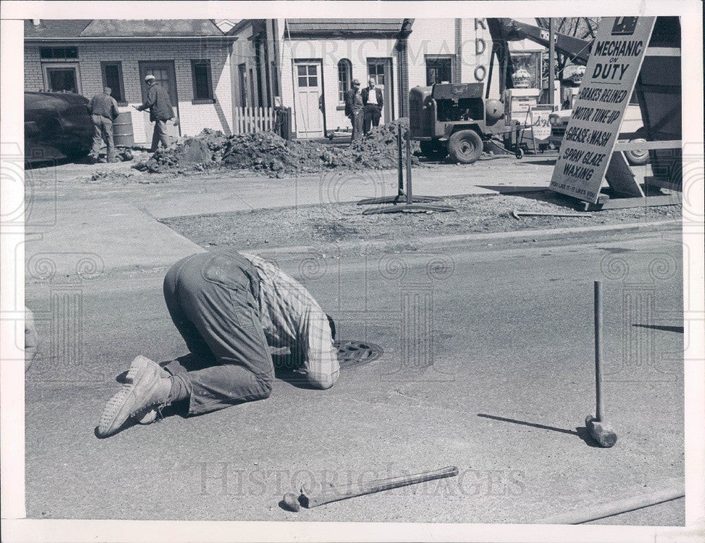 1963 Chicago Illinois Gasoline Leak Press Photo - Historic Images