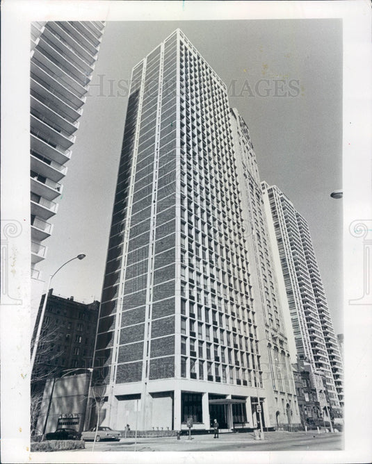1976 Chicago IL Lake Shore Dr Condos Press Photo - Historic Images