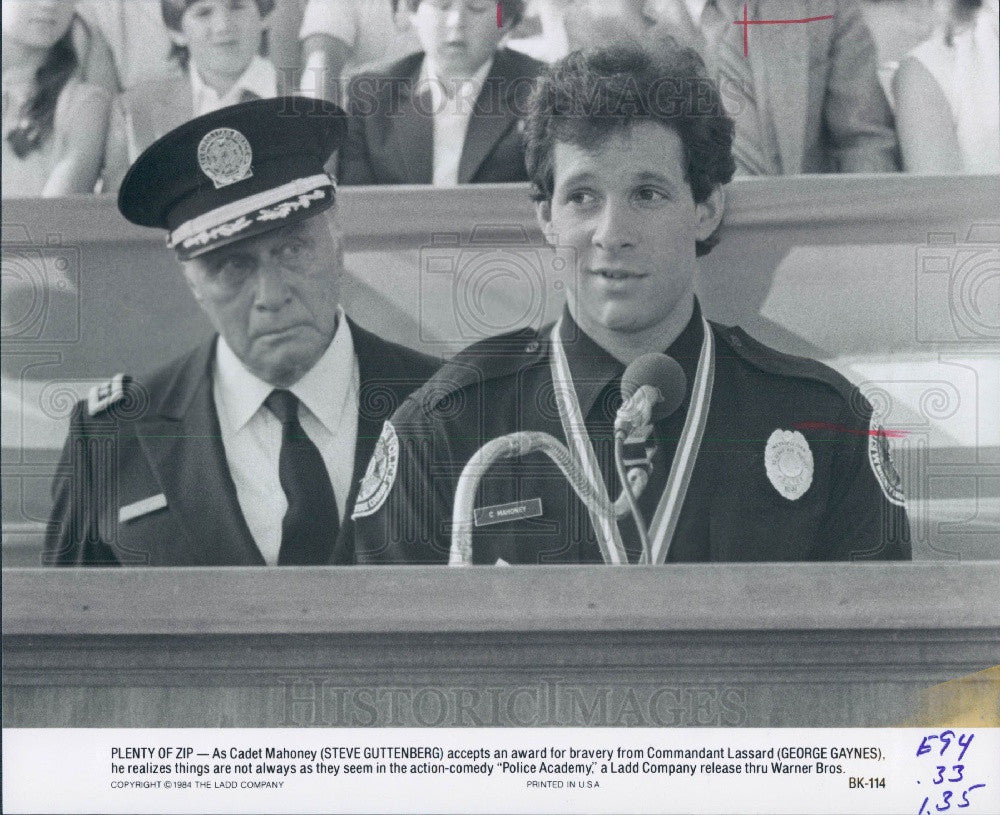 1984 Police Academy Actors S Guttenberg/G Gaynes Photo - Historic Images