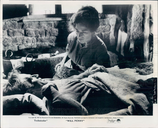 1968 Joan Hackett & Charlton Heston Press Photo - Historic Images