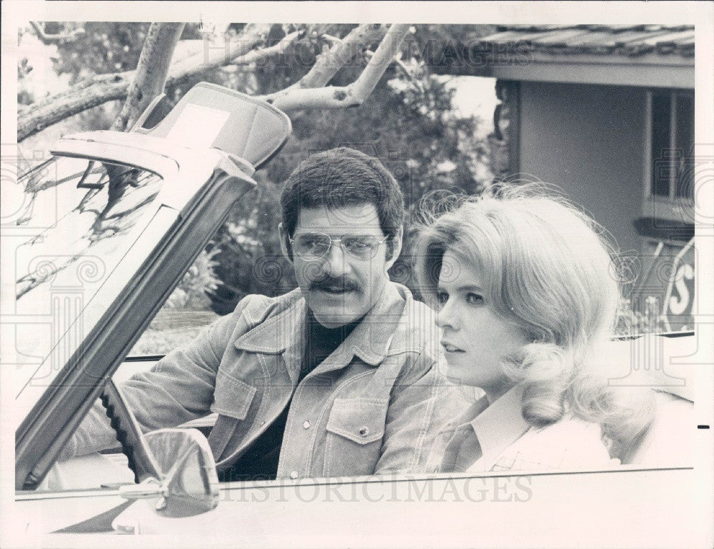 1975 Actors Paul Hecht &amp; Meredith Baxter Press Photo - Historic Images