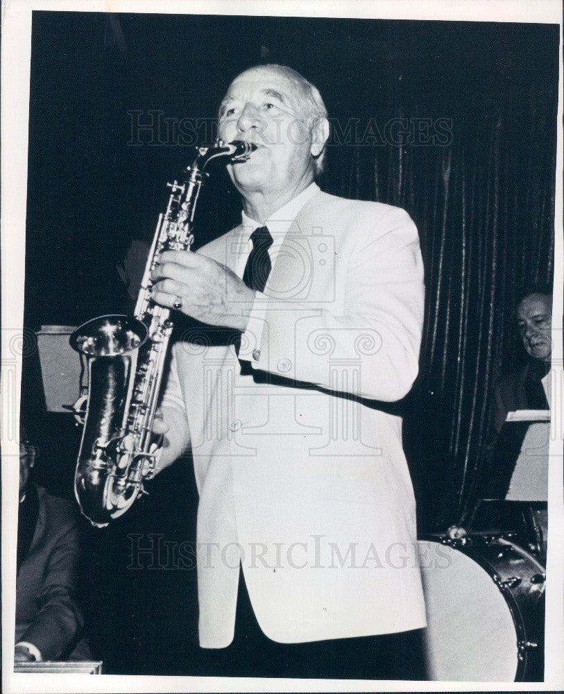 1976 Orchestra Leader Wayne King Press Photo - Historic Images