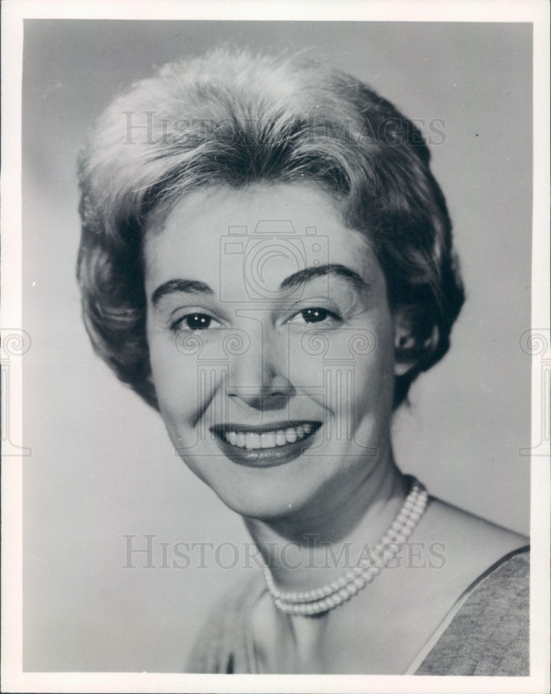 1968 News Correspondent Lisa Howard Press Photo - Historic Images