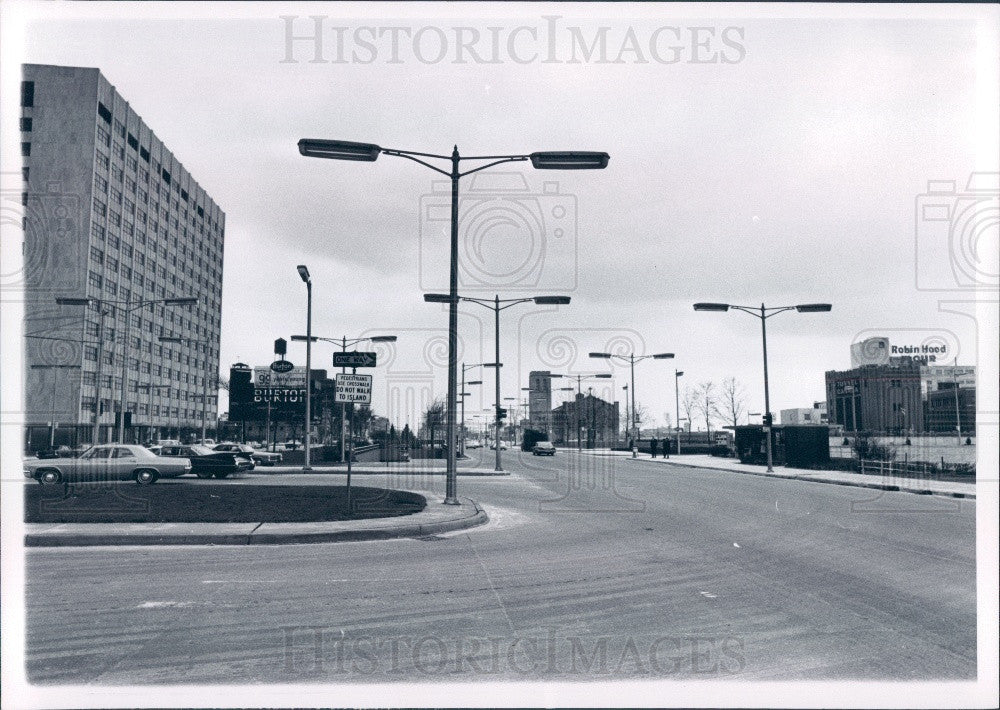 1966 Detroit MI E Jefferson Ave Press Photo - Historic Images