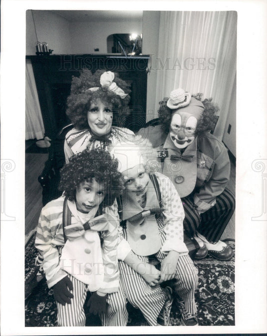 1986 Detroit MI Clown Family the Jamisons Press Photo - Historic Images