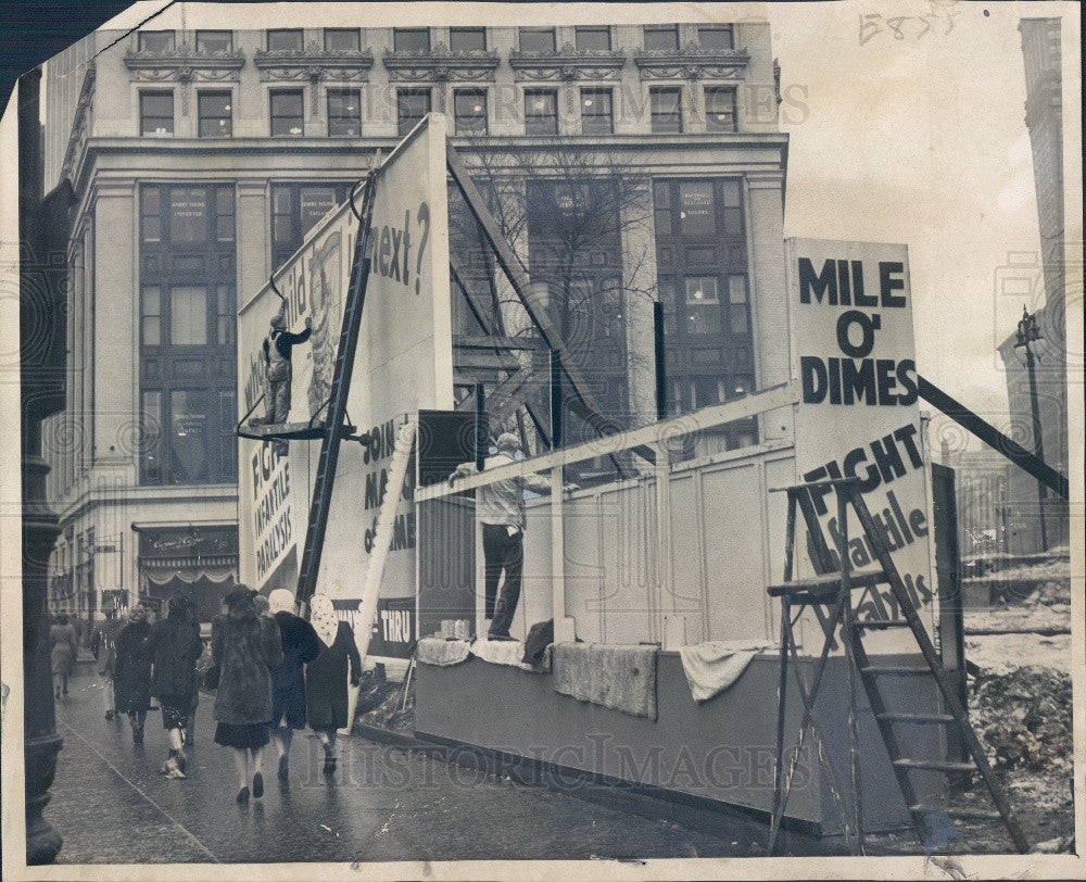 1945 Detroit Times Mile O&#39; Dimes Drive Press Photo - Historic Images