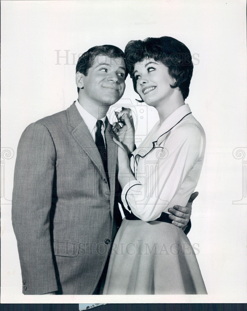 1964 Actors Dick Kallman and Suzanne Menke Press Photo - Historic Images