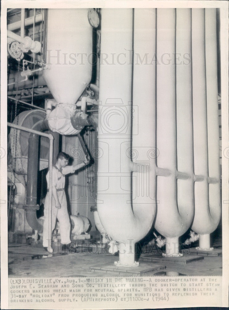 1944 Louisville KY Seagram Distillery Press Photo - Historic Images