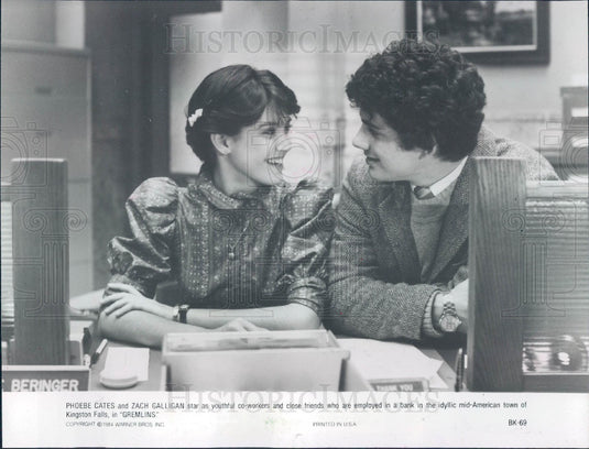 1984 Actors Phoebe Cates & Zach Galligan Press Photo - Historic Images