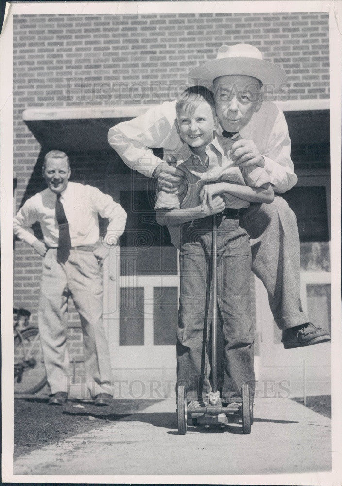1952 Denver Post Reporter Red Fenwick Press Photo - Historic Images